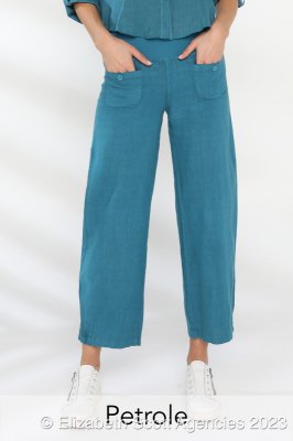 Linen pant with front pockets and covered buttons