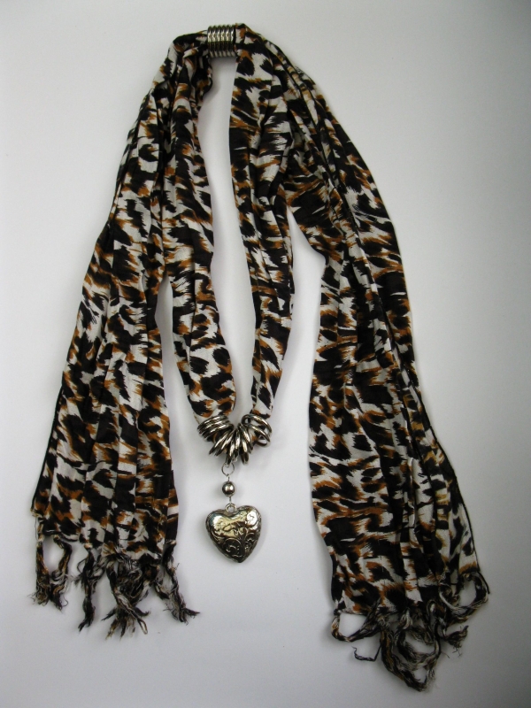 Charm Scarf Heart Assorted Colours - Click Image to Close