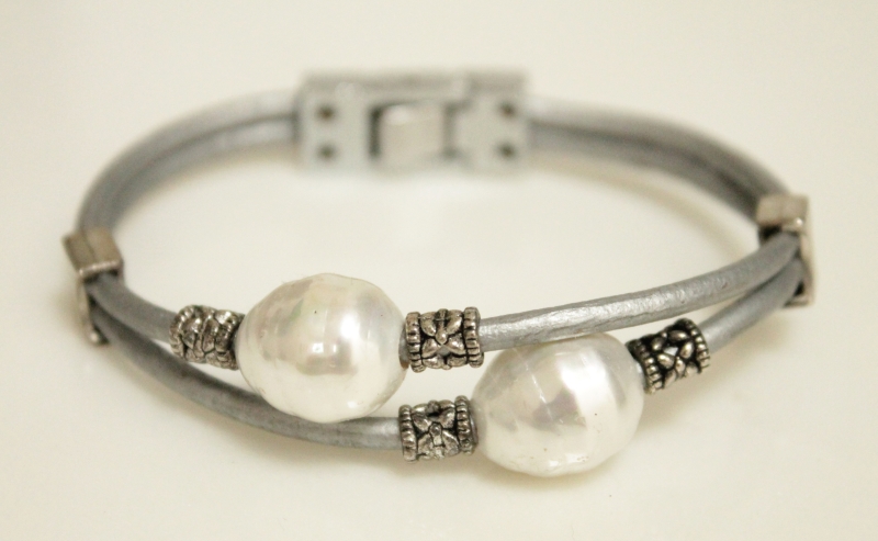 Leather Bracelet With Pearls and Filigree Detail - Click Image to Close