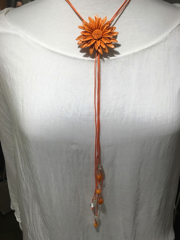 Daisy Leather Necklace - Click Image to Close
