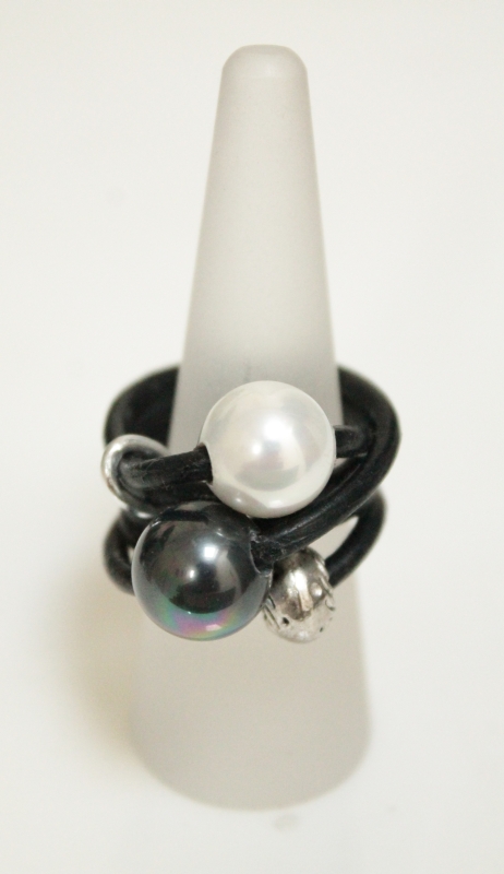 Leather Dress Ring With Mid-Sized Pearls - Click Image to Close