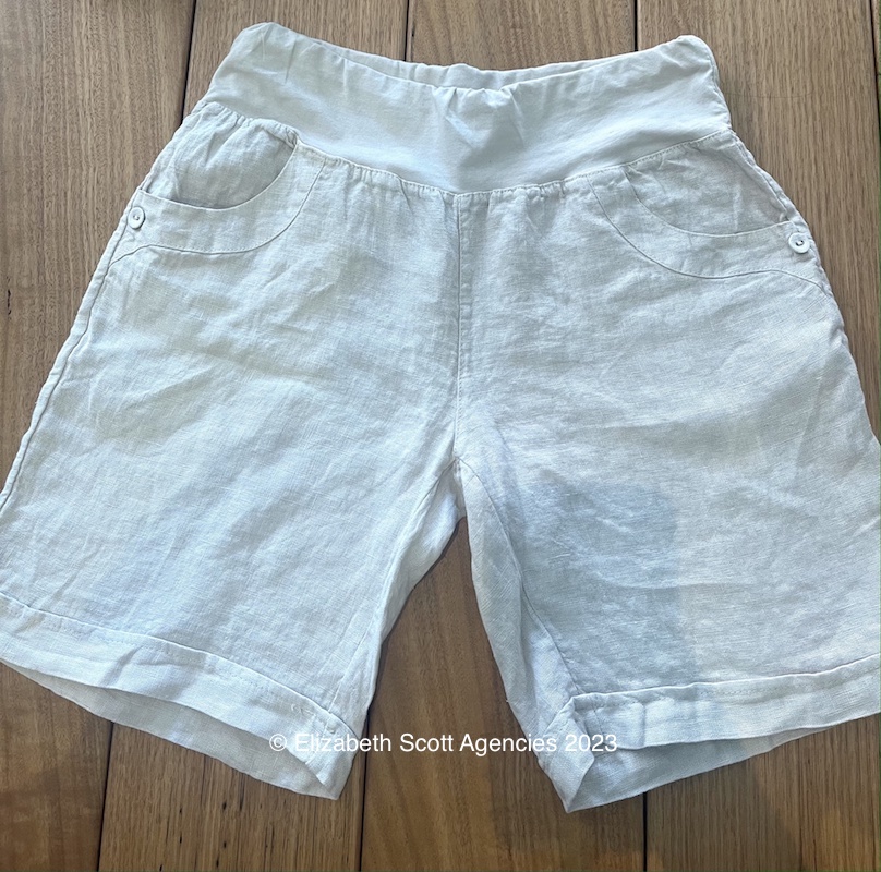 Linen Shorts With Curved Pocket Detail - Click Image to Close