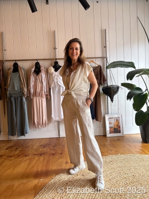 Linen Pants with Side Pockets and Pleats at Hem Linen Pants with Side Pockets and Pleats at Hem